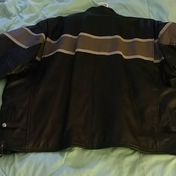 Motorcycle jacket - Picture 2 of 3